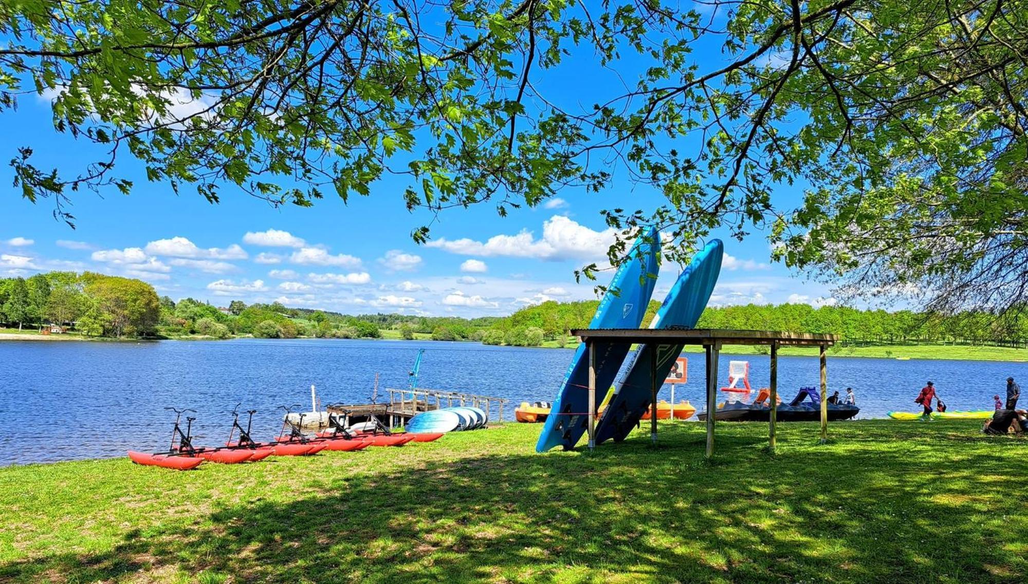 Les Logements Insolites De La Base Nautique Verneuil  Extérieur photo