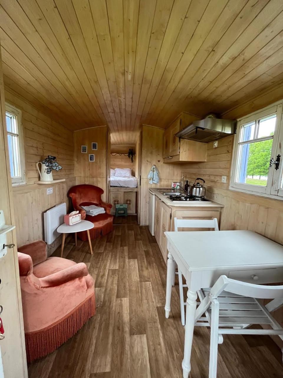 Les Logements Insolites De La Base Nautique Verneuil  Extérieur photo